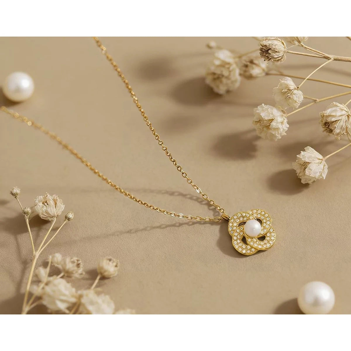 YACHAN Luxury Crystal Pendant Necklace for Women Chic Vintage 18K Gold Plated Stainless Steel Trendy Jewelry