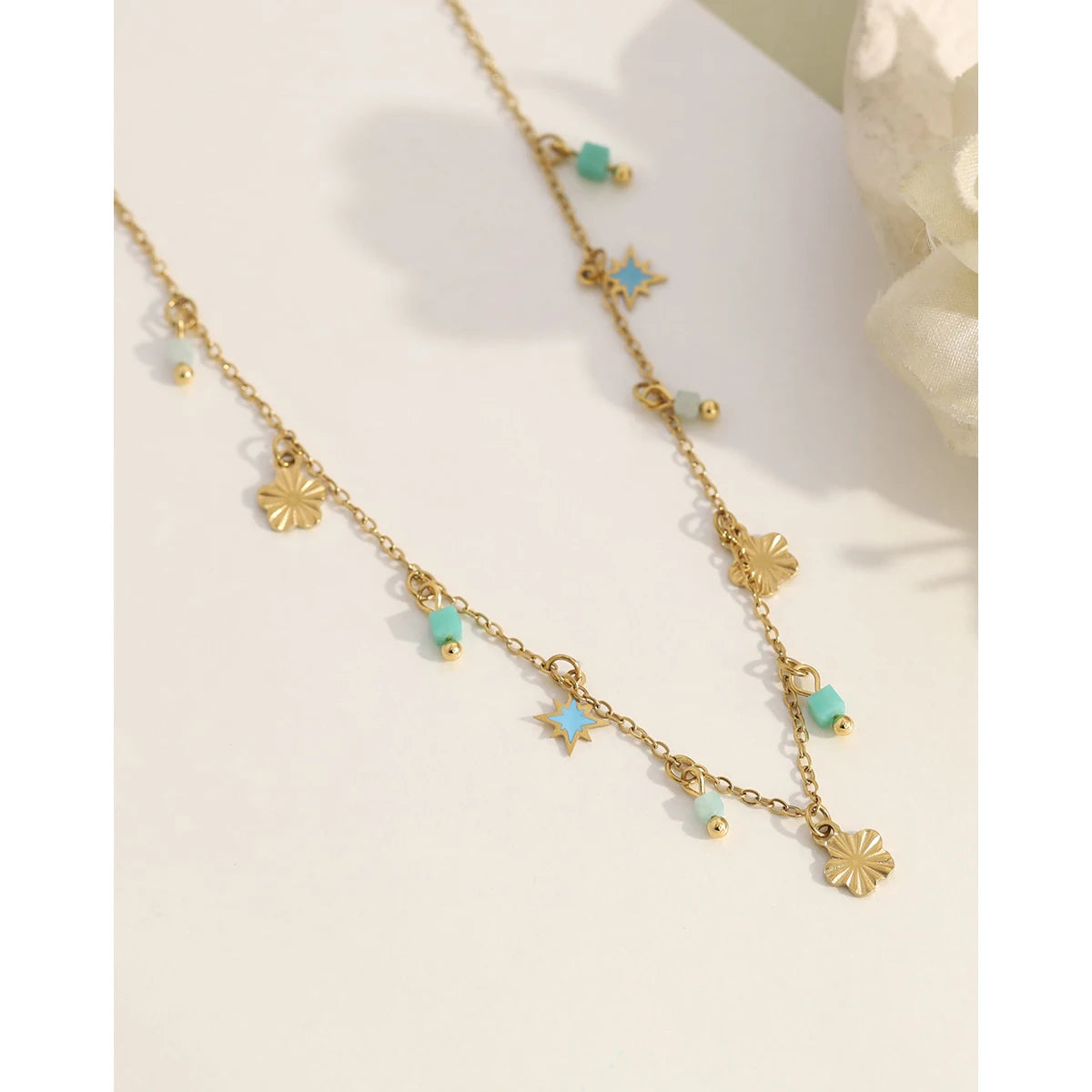 YACHAN 18K Gold Plated Stainless Steel Necklace for Women Exquisite Chic Charms Trendy Elegant Vintage Waterproof Jewelry
