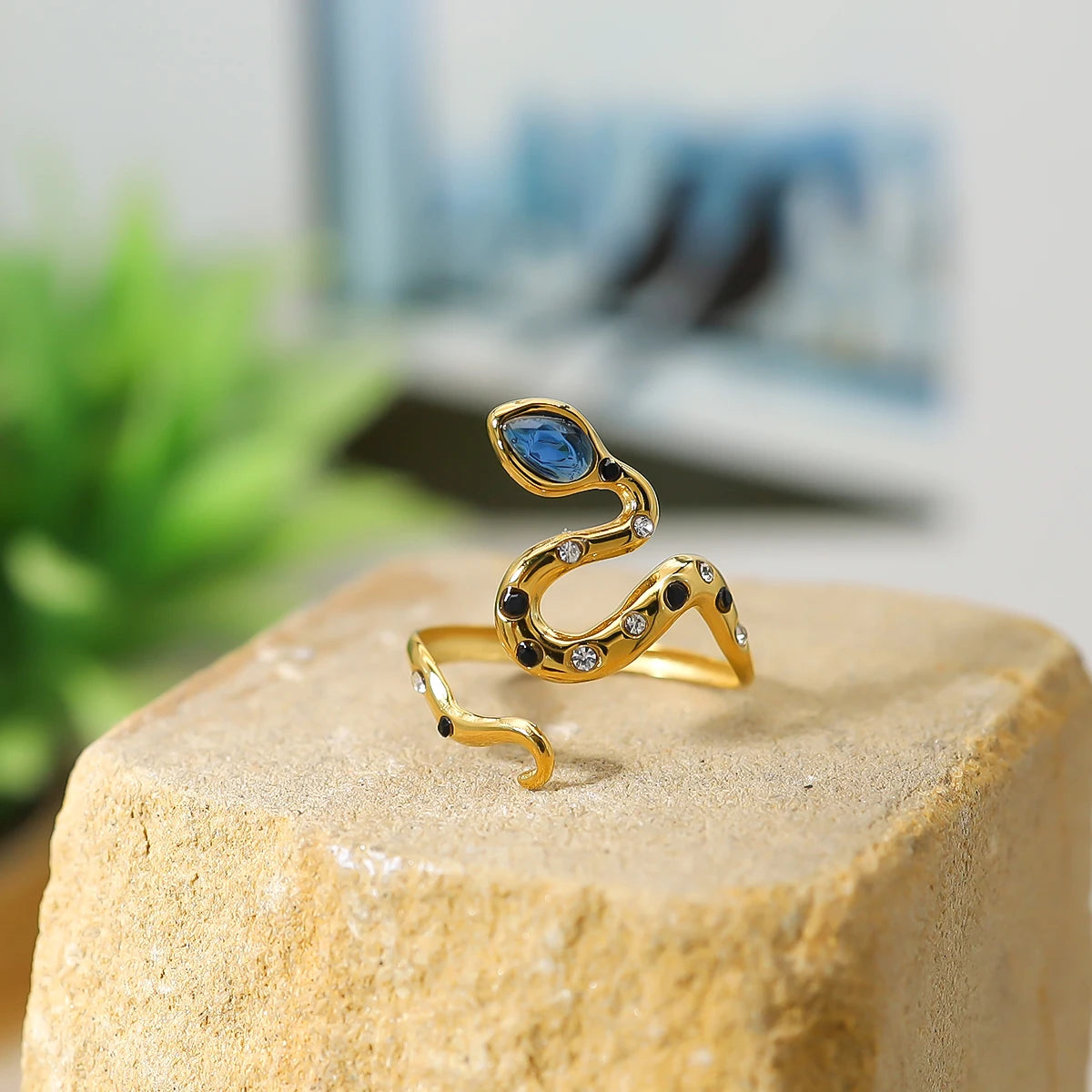 YACHAN Trendy Stainless Steel Snake Rings for Women Chic Exquisite Zircon Crystal Luxury Tarnish Free 18K Gold Plated Jewelry