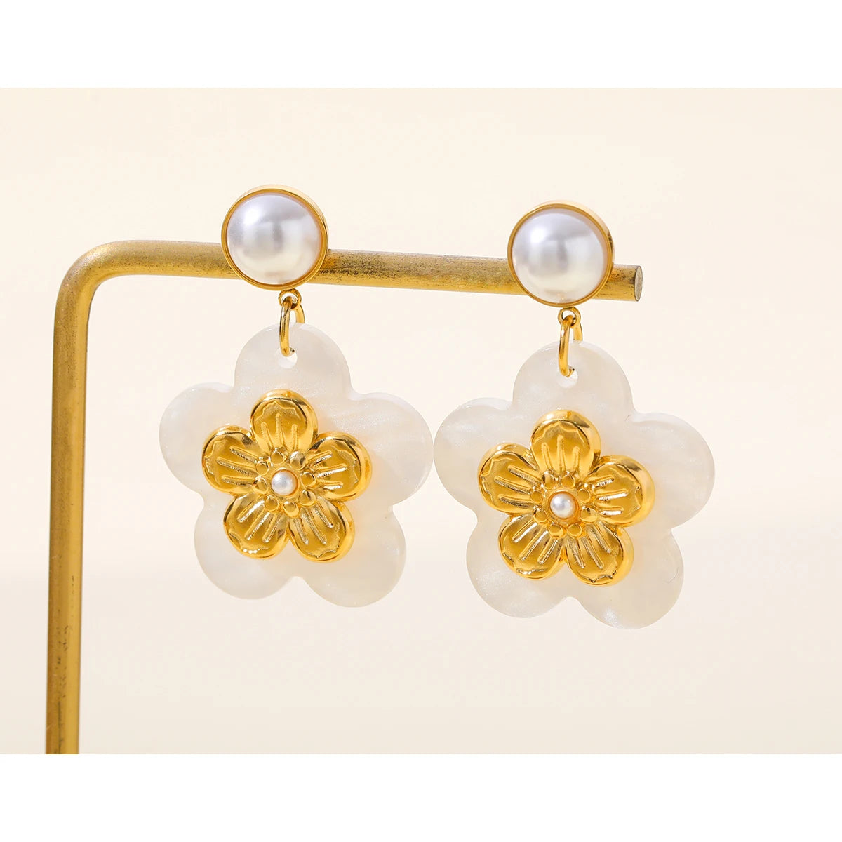 YACHAN New in 18K Gold Plated Stainless Steel Drop Earrings for Women Acrylic Flower Pearl Luxury Jewelry Waterproof