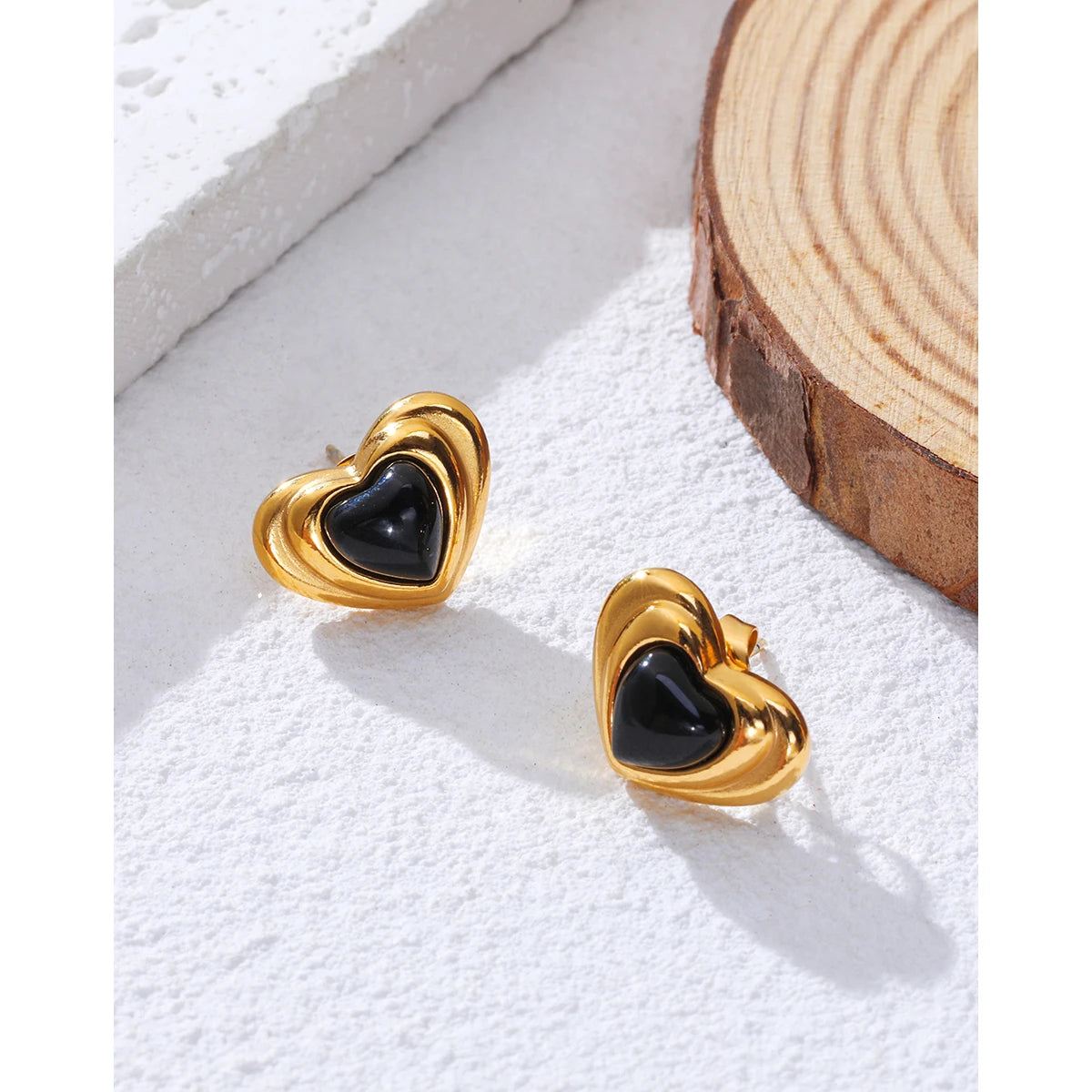 YACHAN New in Black Stone Heart Stainless Steel Stud Earrings for Women Trendy Simple Classic Piercing Earring Jewelry