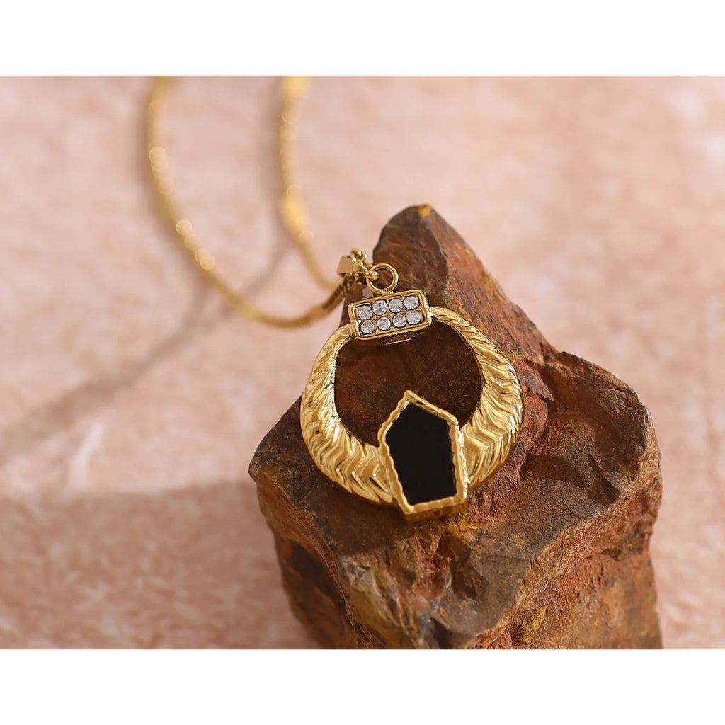 YACHAN 18K Gold Plated Stainless Steel Pendant Necklace for Women Exquisite Chic High Quality Trendy Jewelry