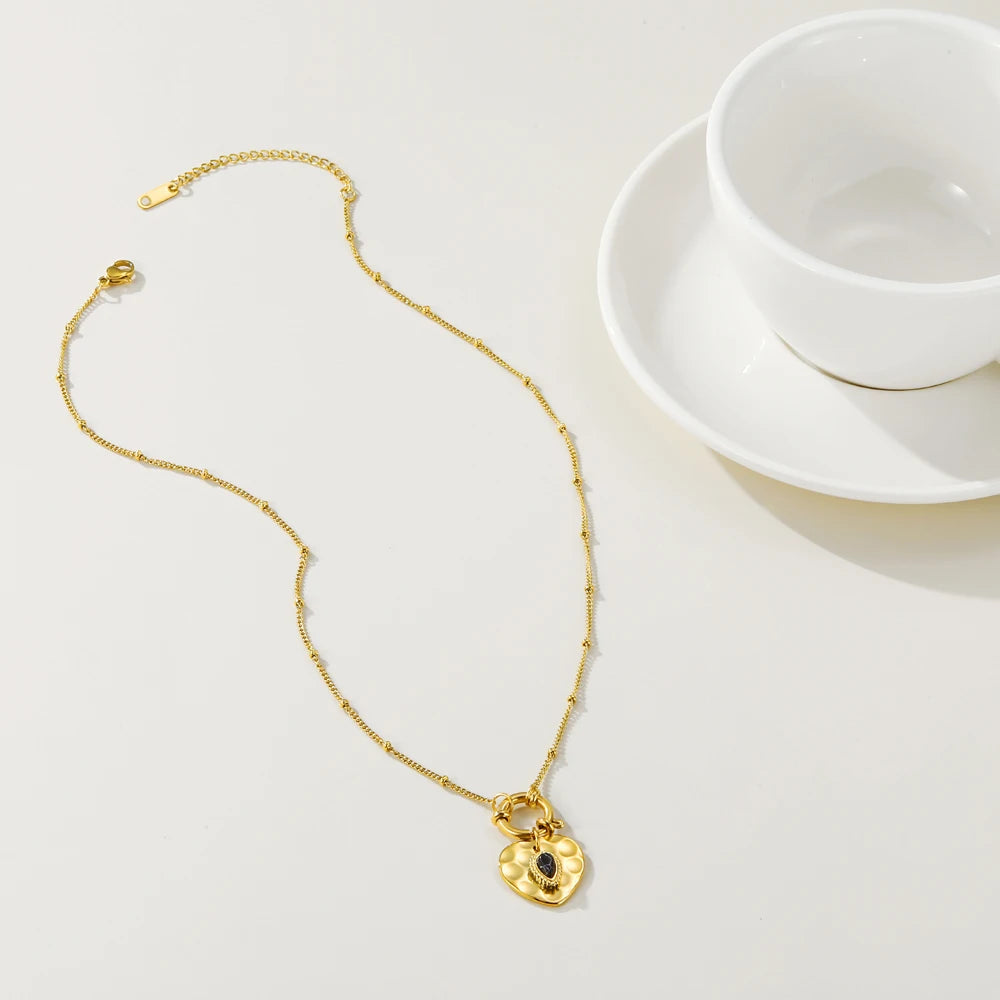 YACHAN Stainless Steel Golden Heart Pendant Necklace Fashion Black Natural Stone Metal Texture Trendy Jewelry for Woman