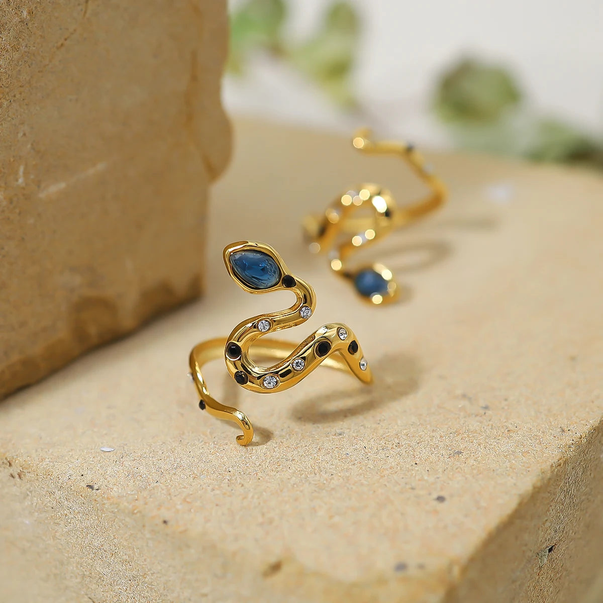 YACHAN Trendy Stainless Steel Snake Rings for Women Chic Exquisite Zircon Crystal Luxury Tarnish Free 18K Gold Plated Jewelry
