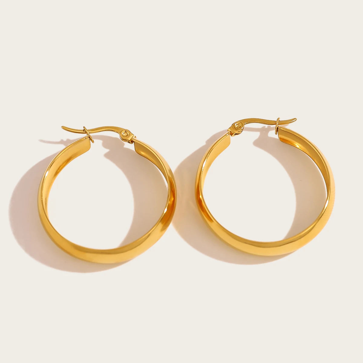 YACHAN Trendy Classic Stainless Steel Hoop Earrings for Women Minimalist Vintage 18K Gold Plated Tarnish Free Jewelry