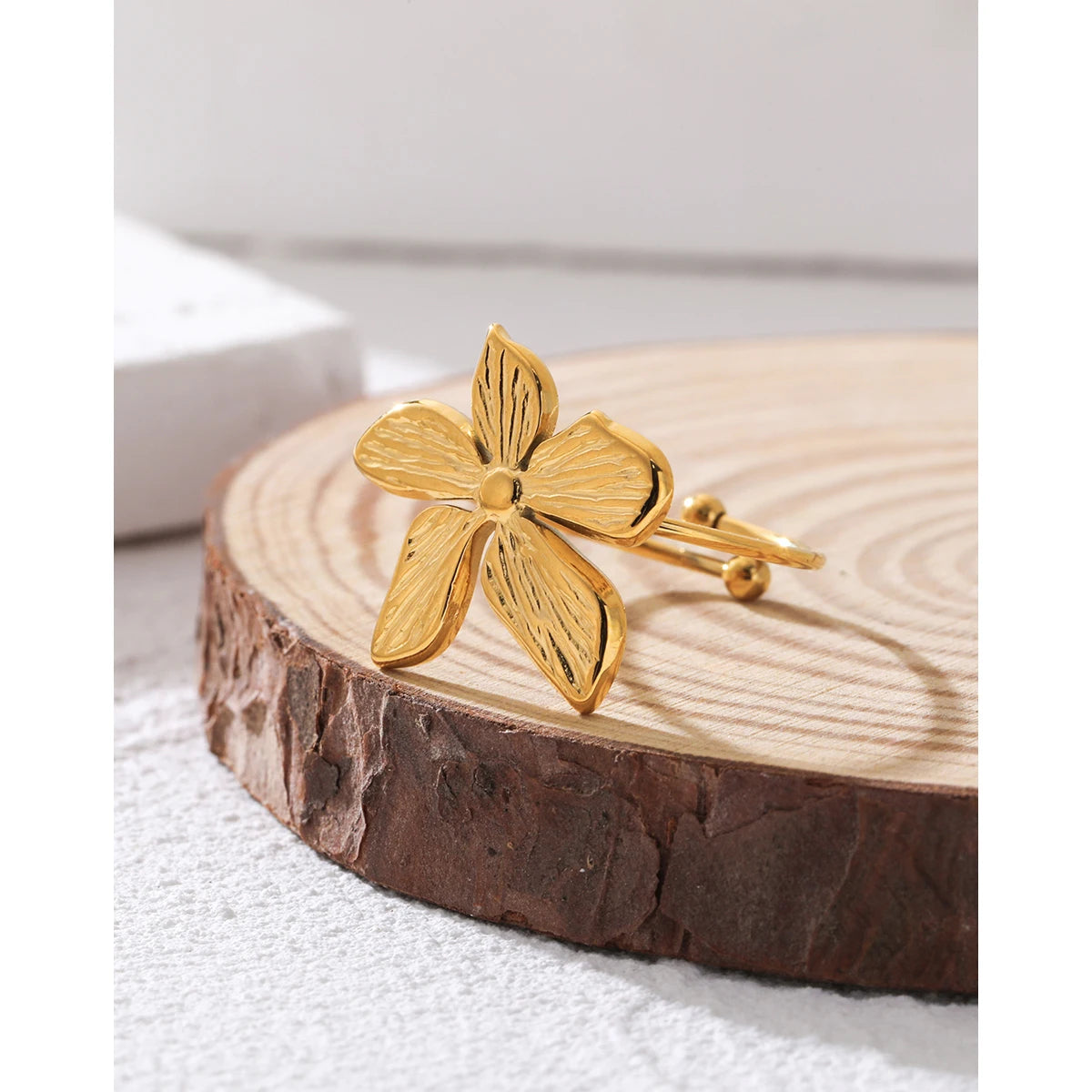 YACHAN Trendy Irregular Flower Stainless Steel Rings for Women Vintage Adjustable 18K Gold Plated Tarnish Free Chic Jewelry