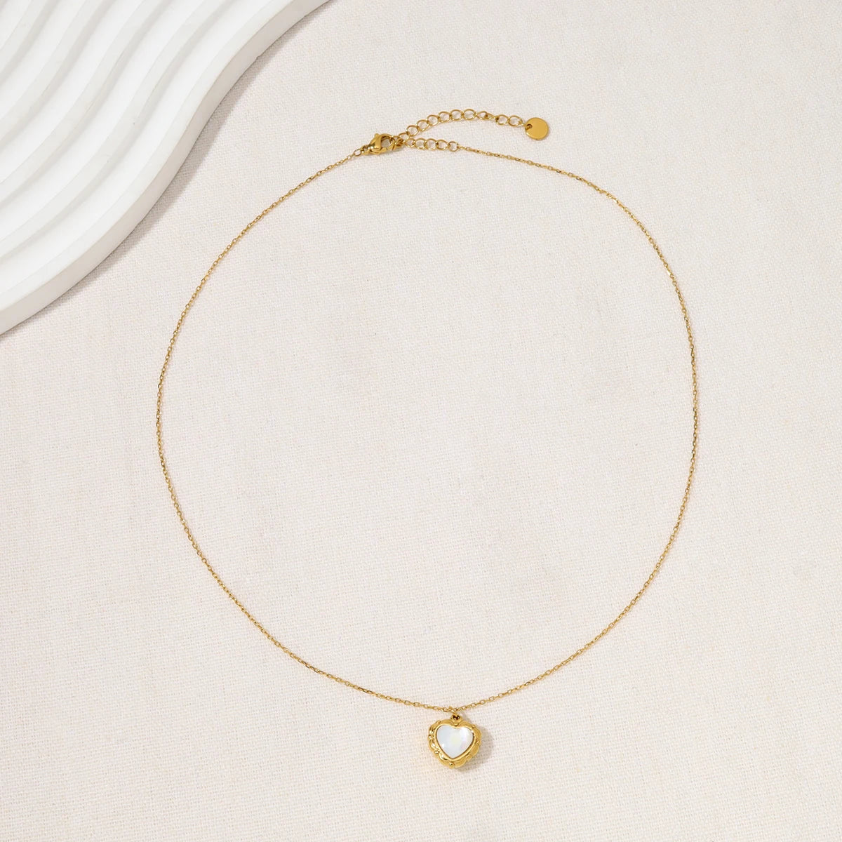 YACHAN Tarnish Free 18K Gold Plated Stainless Steel Pendant Necklace for Women White Shell Heart Charm Trendy Jewelry