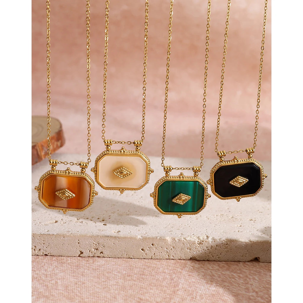 YACHAN Vintage Luxury Acrylic Charms Pendant Necklaces for Women 18K Gold Plated Trendy Y2K Jewelry Waterproof