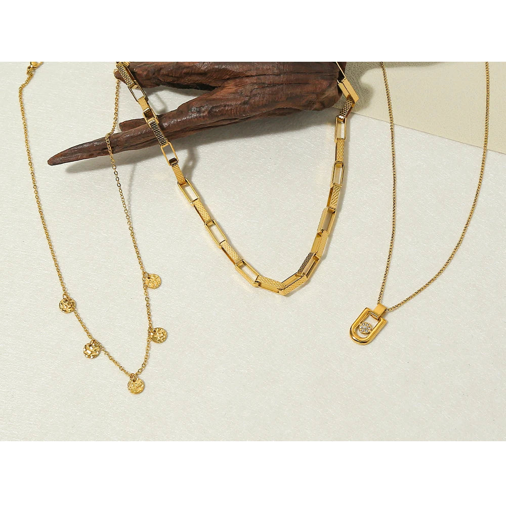 YACHAN Vintage Stainless Steel Gold Plated Pendant Necklaces for Women Statement Charm Choker Waterproof Aesthetic Jewelry