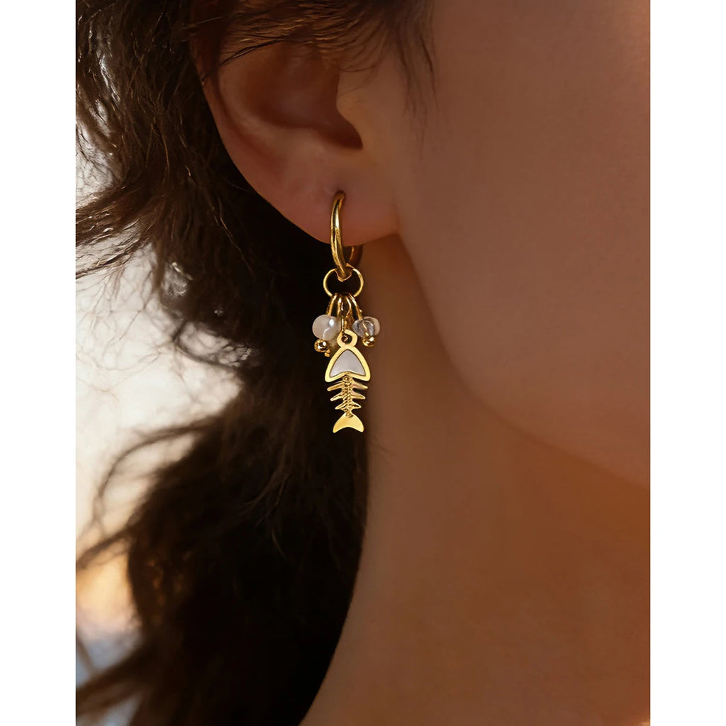 YACHAN Trendy 18K Gold Plated Stainless Steel Ocean Animal Dangle Hoop Earrings for Women Cute Dolphin Charm Beach Jewelry