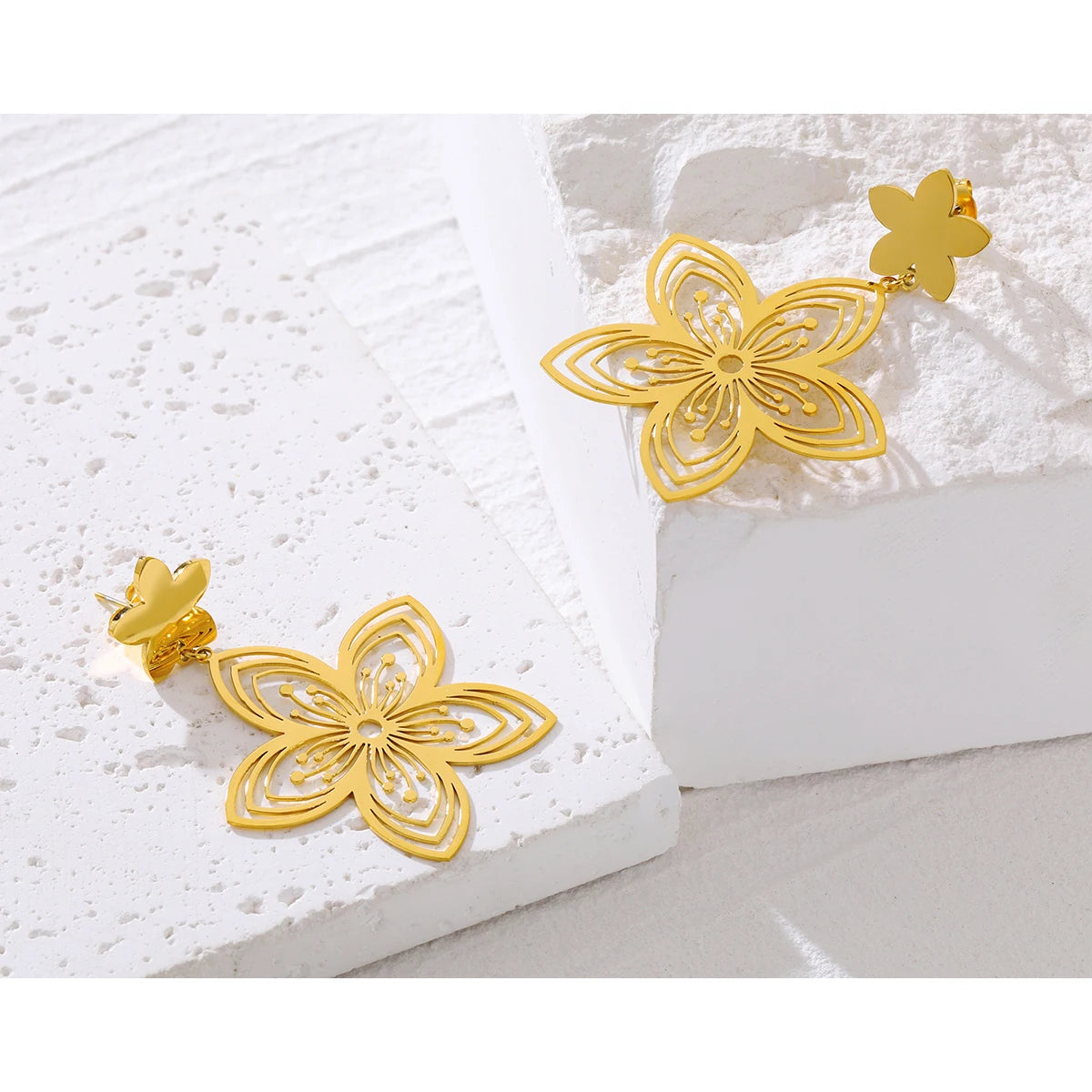 YACHAN PVD 18K Gold Plated Stainless Steel Drop Earrings for Women Vintage Flower Hollow Chic Dangle Earring Jewelry