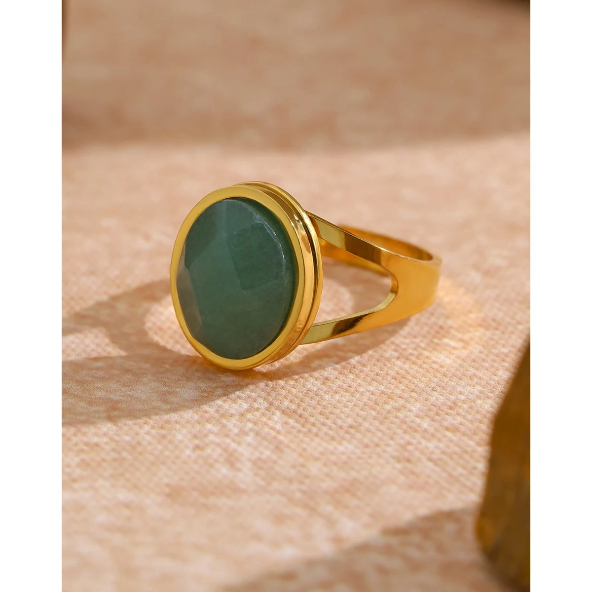 YACHAN Vintage Natural Stone Stainless Steel Rings for Women Chic Luxury 18K Gold Plated Waterproof Jewelry