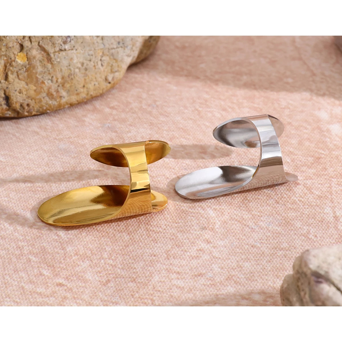 YACHAN Glossy 18K Gold Plated Stainless Steel Rings for Women Punk Hip Hop Irregular Statement Y2K Jewelry Waterproof
